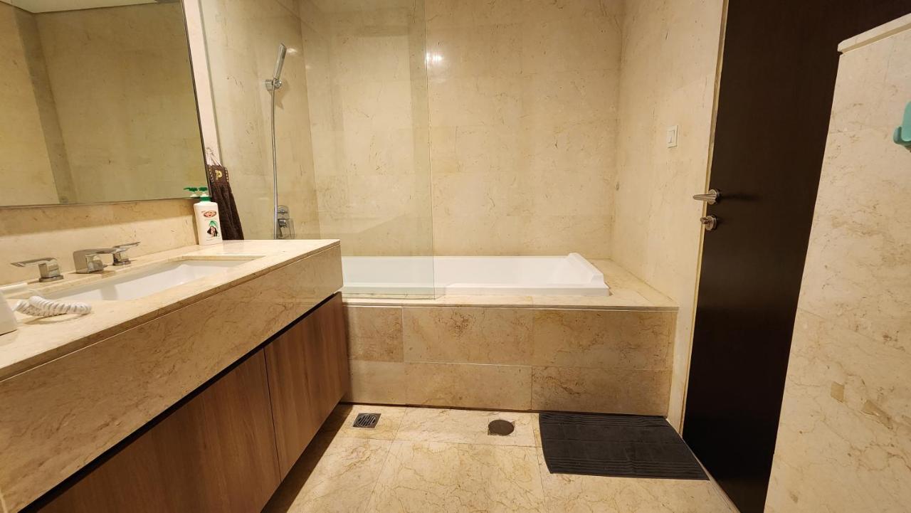 Unforgettable Nights Next To Ascott Sudirman -Min Stay 3 Nights- Джакарта Экстерьер фото