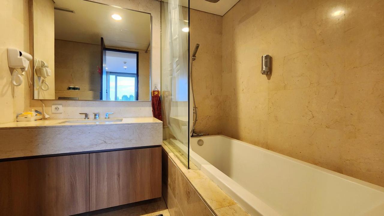 Unforgettable Nights Next To Ascott Sudirman -Min Stay 3 Nights- Джакарта Экстерьер фото
